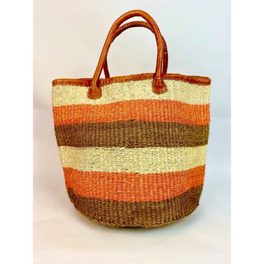 NWOT Kenyan Baobab Wicker Tote/Basket w/leather handles - Picture 2 of 3